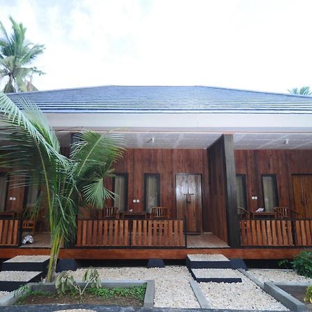 Sunari Beach Resort 2 Padang (Selayar) Exterior foto