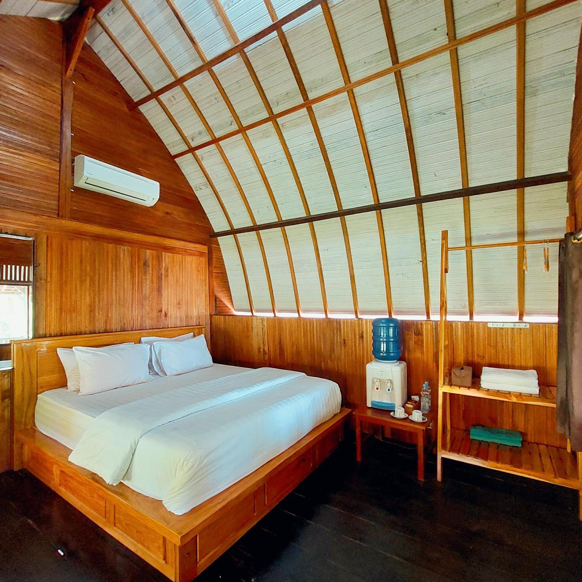 Sunari Beach Resort 2 Padang (Selayar) Exterior foto