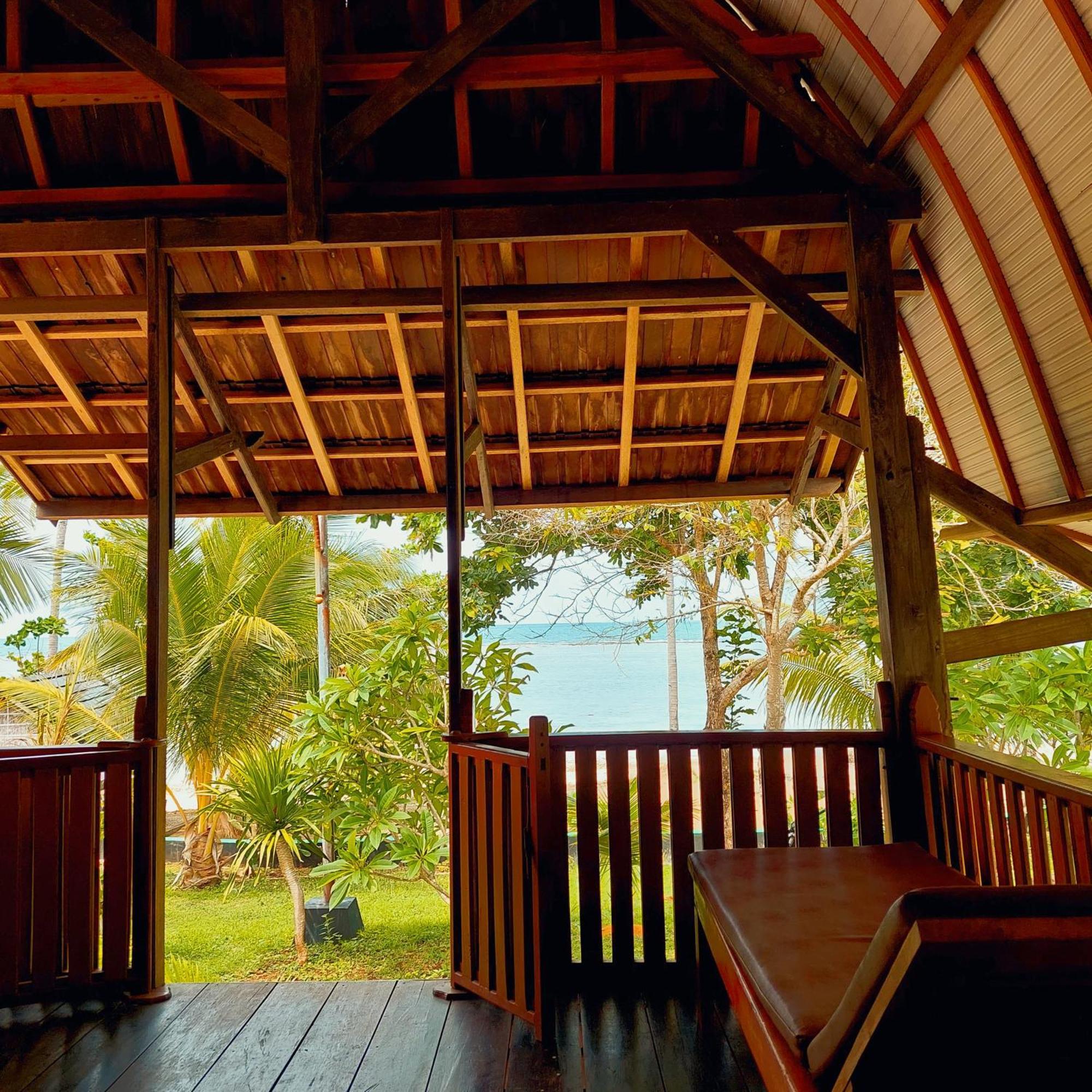 Sunari Beach Resort 2 Padang (Selayar) Exterior foto