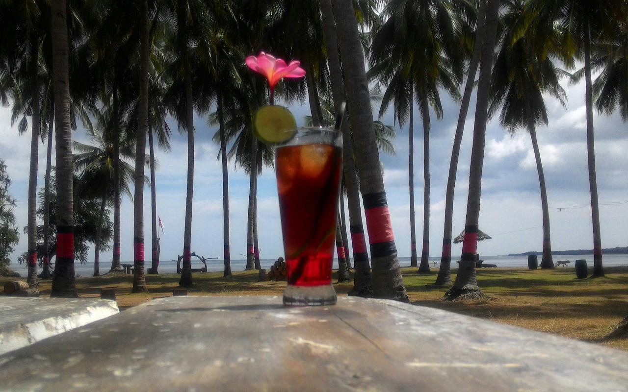 Sunari Beach Resort 2 Padang (Selayar) Exterior foto
