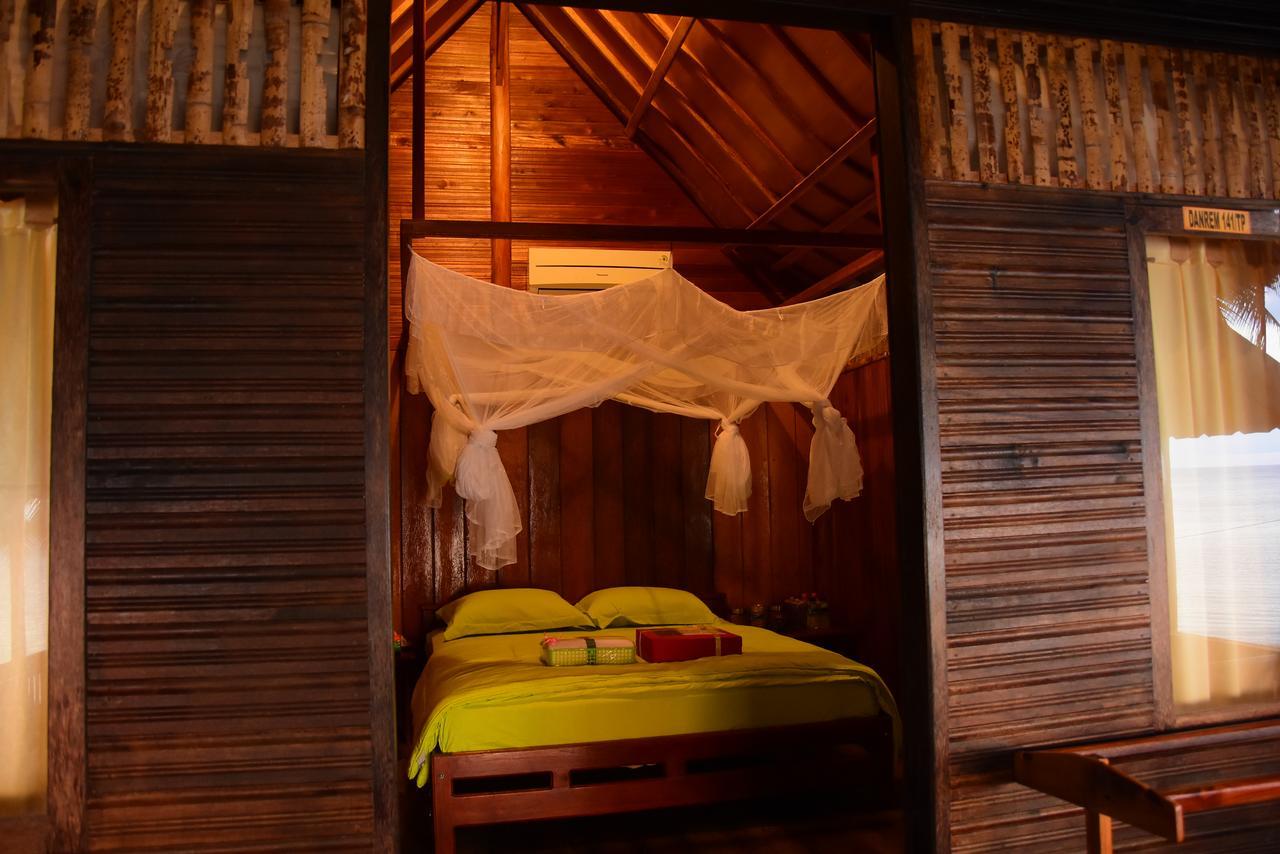 Sunari Beach Resort 2 Padang (Selayar) Exterior foto