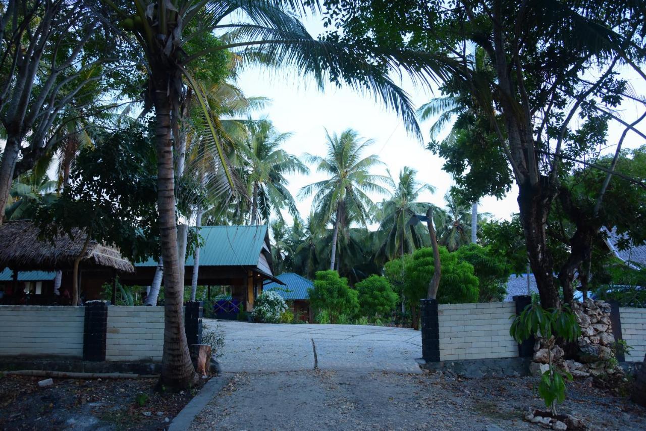 Sunari Beach Resort 2 Padang (Selayar) Exterior foto