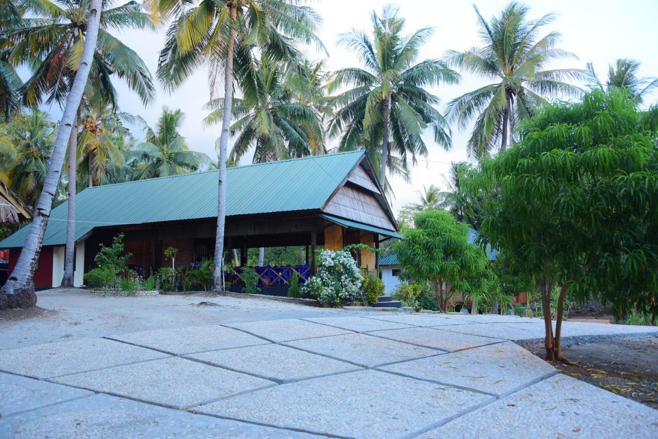 Sunari Beach Resort 2 Padang (Selayar) Exterior foto