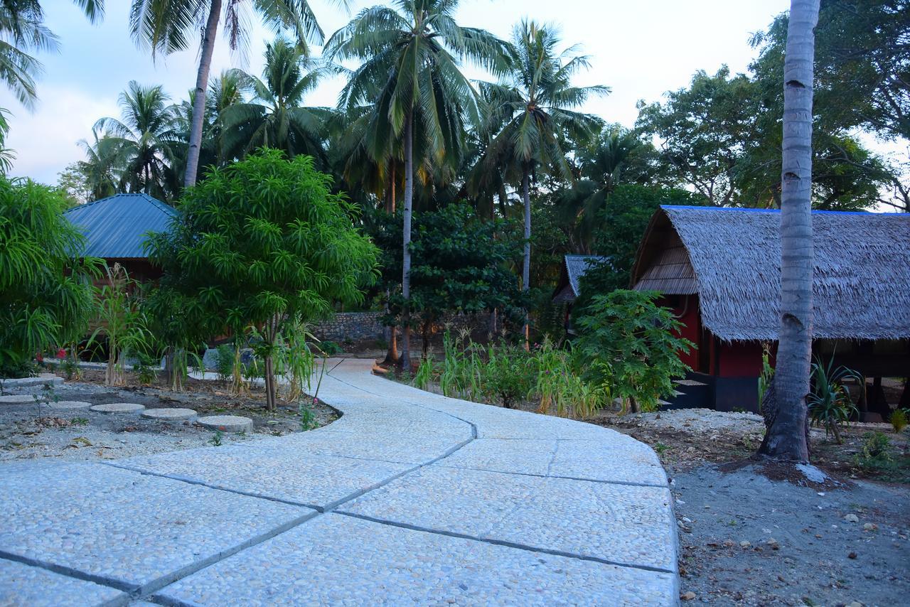 Sunari Beach Resort 2 Padang (Selayar) Exterior foto