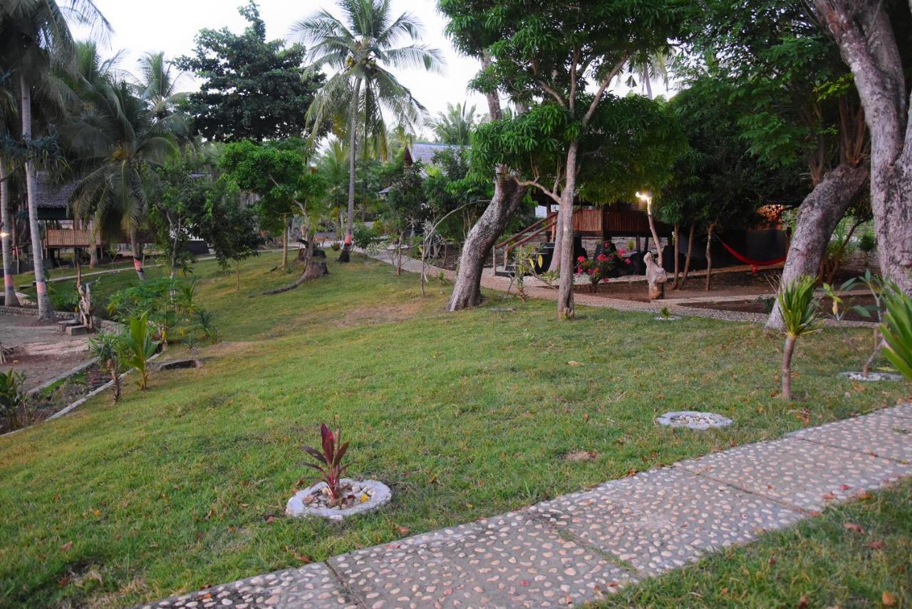 Sunari Beach Resort 2 Padang (Selayar) Exterior foto