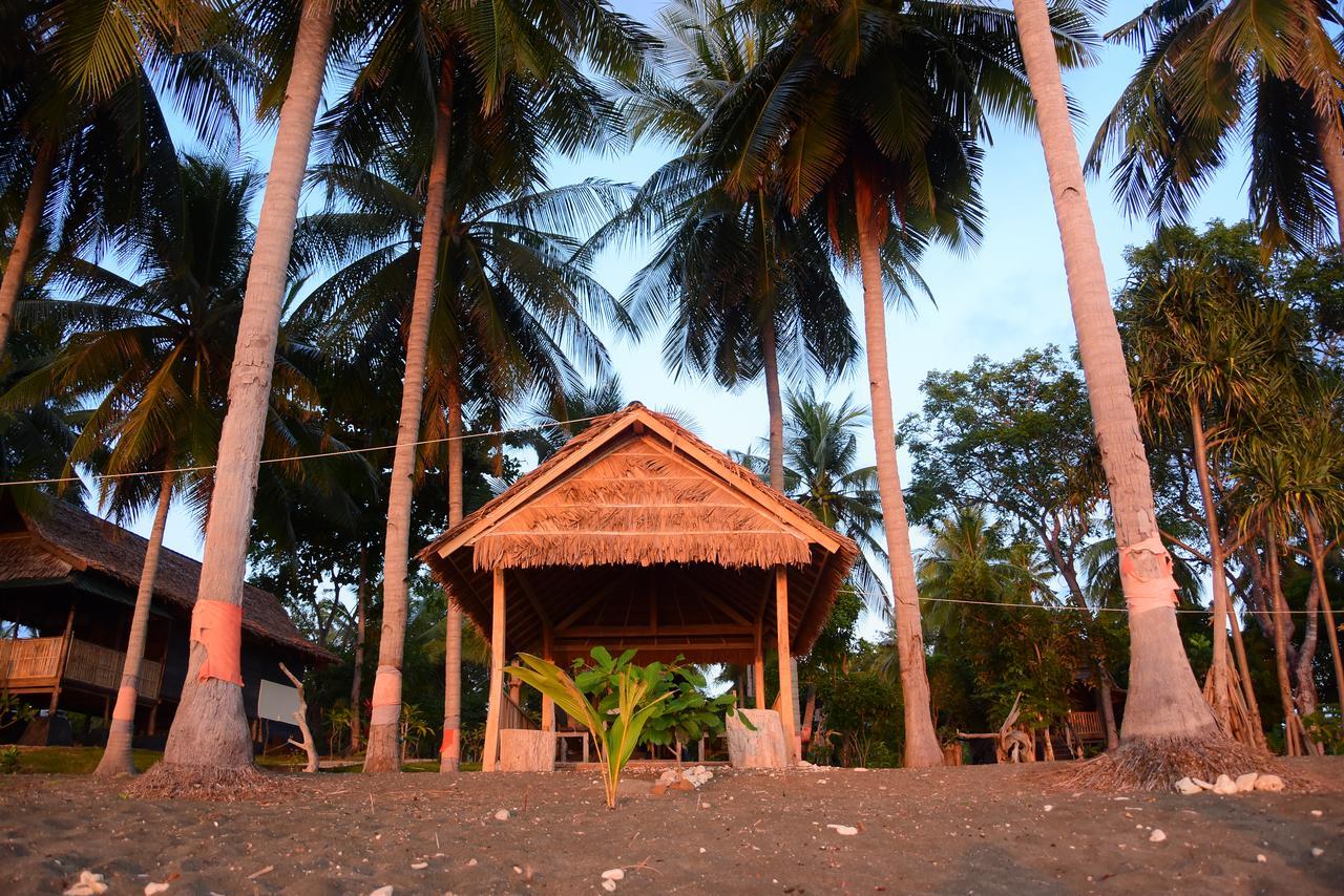 Sunari Beach Resort 2 Padang (Selayar) Exterior foto
