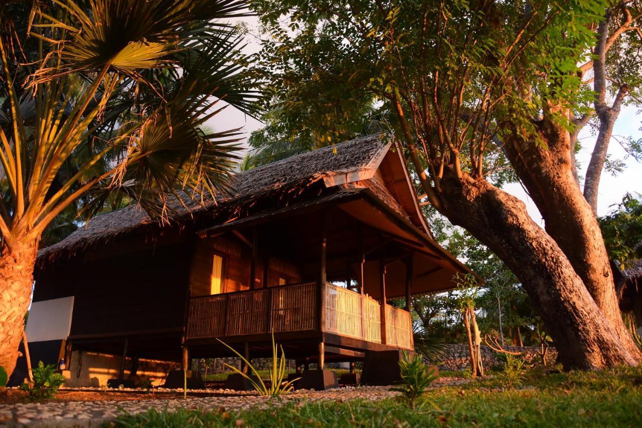 Sunari Beach Resort 2 Padang (Selayar) Exterior foto
