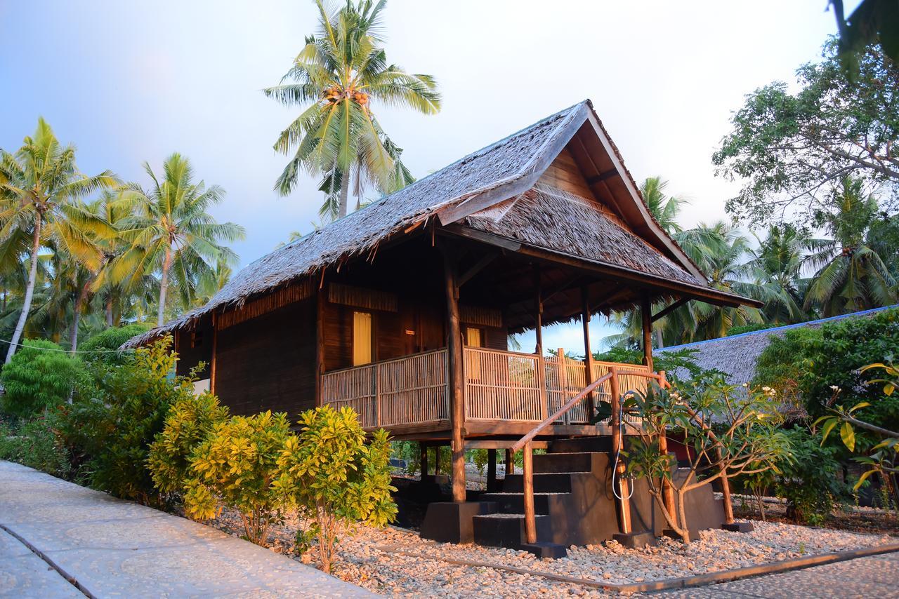 Sunari Beach Resort 2 Padang (Selayar) Exterior foto