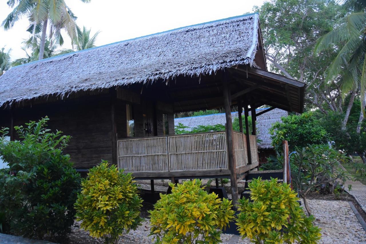 Sunari Beach Resort 2 Padang (Selayar) Exterior foto