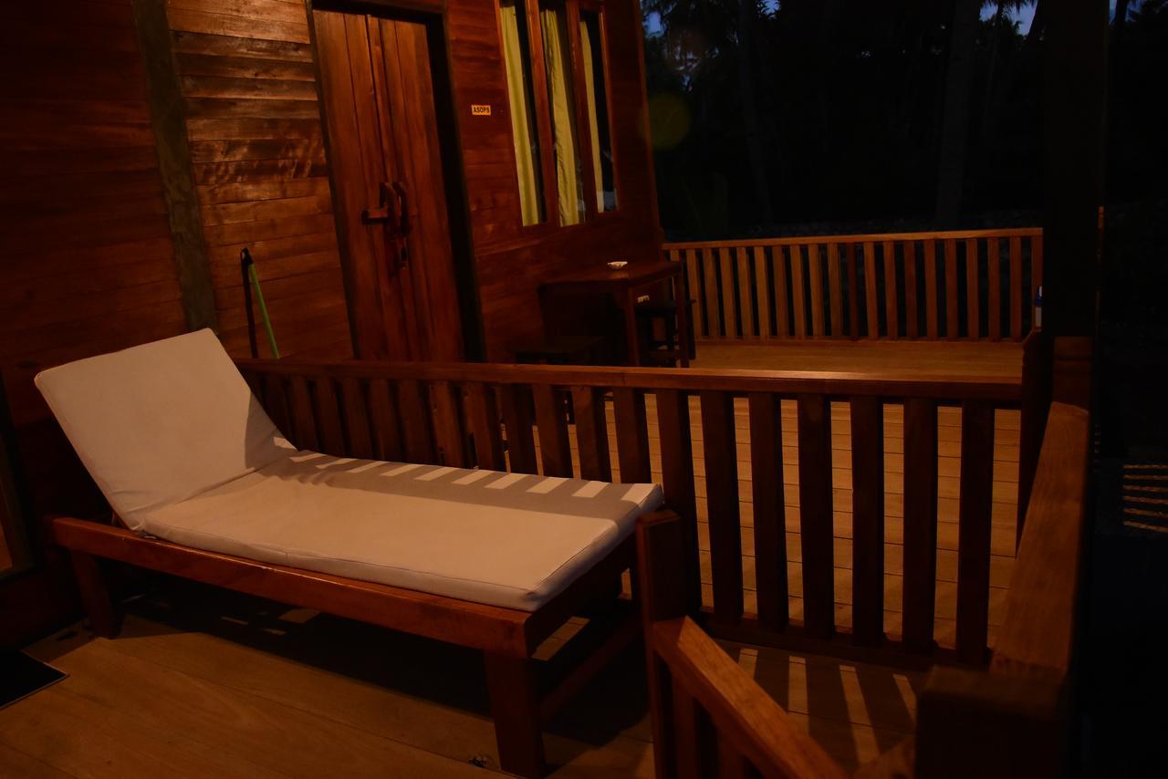 Sunari Beach Resort 2 Padang (Selayar) Exterior foto